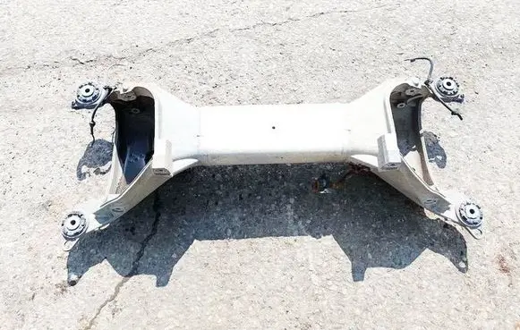 Peugeot 407 Rear subframe 