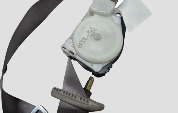 Nissan X-Trail T30 Rear seatbelt TKAB0EG391