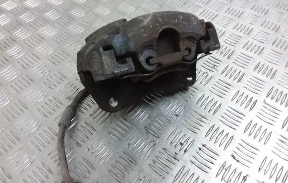 Volkswagen Transporter - Caravelle T5 Front brake caliper 7H0106B