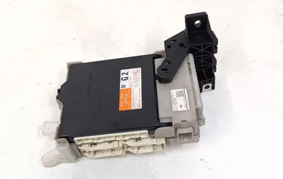 Toyota Prius (XW30) Fuse module 8922147300 2380003093 8273047500A