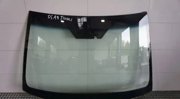 SsangYong Tivoli Front windscreen/windshield window 