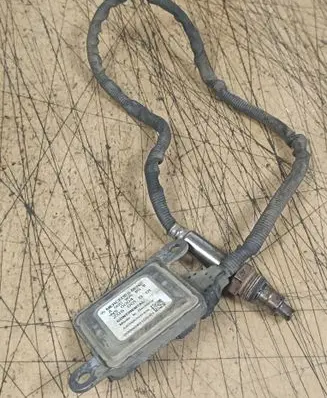 Mercedes-Benz C W205 Lambda probe sensor A0009058511