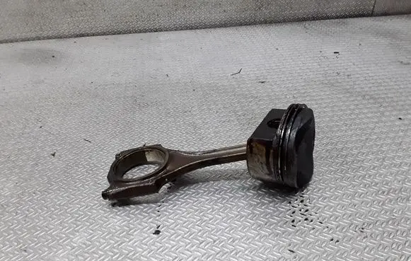 Audi A6 S6 C6 4F Piston with connecting rod
