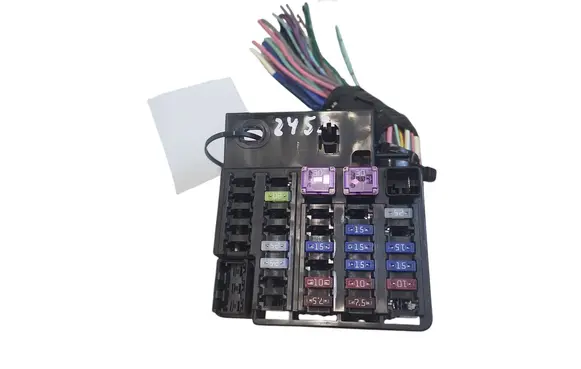 Mazda 3 II Fuse module