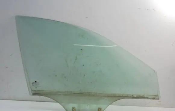 Chevrolet Evanda Front door window glass four-door 