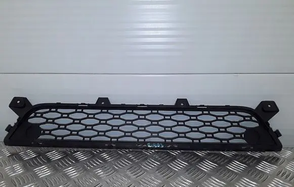 Volvo XC60 Front bumper lower grill 30763423