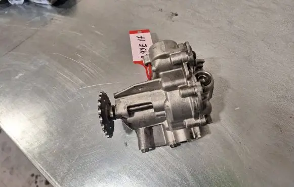 Renault Master III Oil pump 150000147R