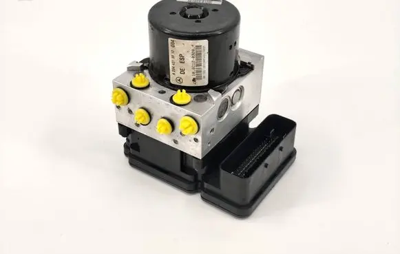 Mercedes-Benz C W204 ABS Pump A2044313812 A2045455232 10021203204
