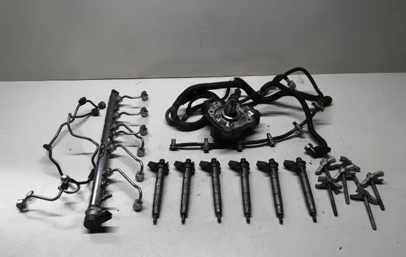 BMW X5 F15 Fuel injection system set 0445010638 7823470