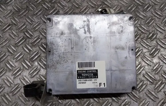 Toyota Corolla Verso AR10 Engine control unit/module