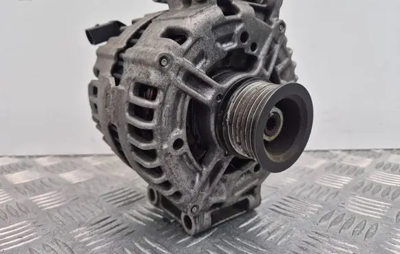 Mercedes-Benz E W212 Generator/alternator A0131545602 0121715014