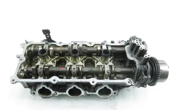 Nissan Pathfinder R51 Engine head 