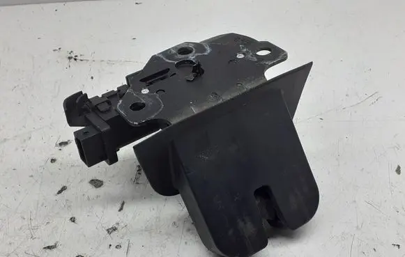 Audi Q7 4L Tailgate/trunk/boot lock/catch/latch 4L0827520