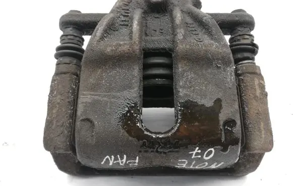 Nissan Note (E11) Front brake caliper