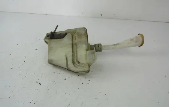 Nissan Primera Windshield washer fluid reservoir/tank 