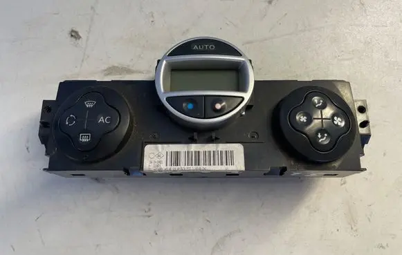 Renault Scenic II - Grand scenic II Climate control unit 8200502465