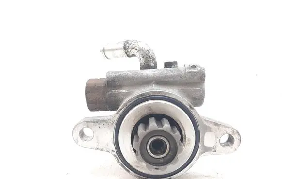 Toyota Hilux (AN10, AN20, AN30) Power steering pump