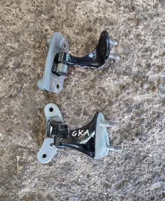 Rear door hinge set