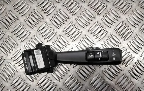 Volvo V70 Wiper control stalk 31456042