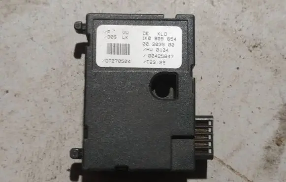 Audi A3 S3 8P Steering angle sensor 1K0959654 700425847