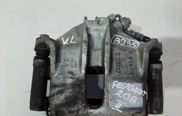 Front brake caliper