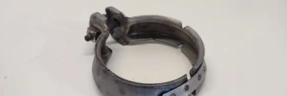 Mercedes-Benz Vito Viano W447 Muffler pipe connector clamp A0009958902