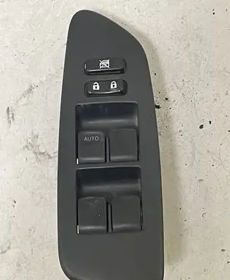 Toyota Auris 150 Electric window control switch 7423202550