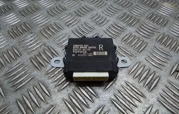 Lexus RX 450H Wing mirror control module 8943048100 615231000