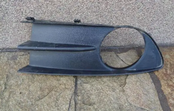 Renault Laguna II Front bumper lower grill 000009745