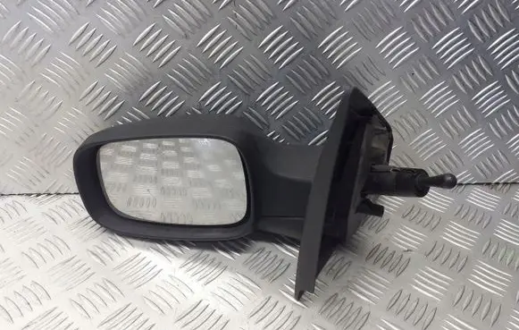 Nissan Almera Tino Front door electric wing mirror E20104016