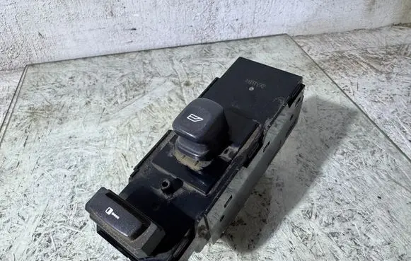 Volvo S60 Electric window control switch 30658117 03W01E