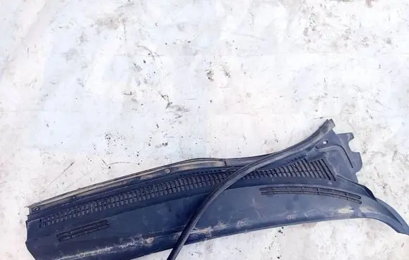 Toyota Avensis T250 Wiper trim 5578105050