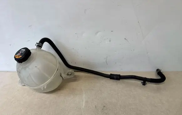 Coolant expansion tank/reservoir