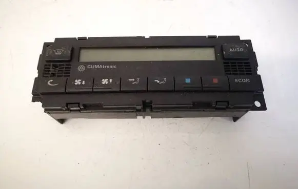 Volkswagen PASSAT B5.5 Climate control unit 
