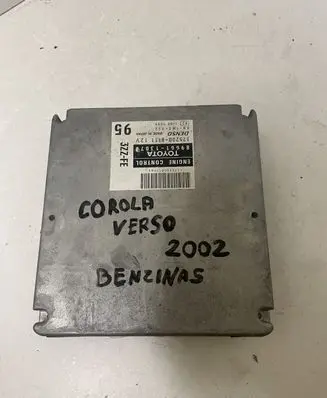 Toyota Corolla Verso E121 Engine control unit/module 8966113078
