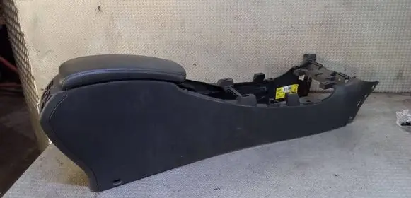 Renault Laguna III Armrest 969180007R