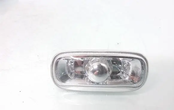 Audi A4 S4 B7 8E 8H Front fender indicator light 8E0949127