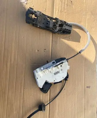 Seat Leon (5F) Rear door lock 5K4839015AF
