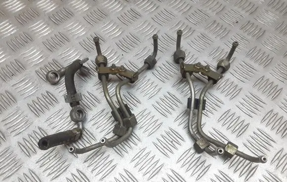 Opel Astra H Fuel injector supply line/pipe 
