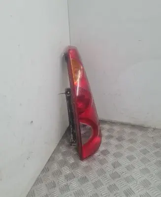 Nissan Note (E11) Rear/tail lights