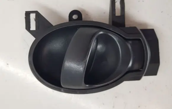 Nissan Juke I F15 Front door interior handle
