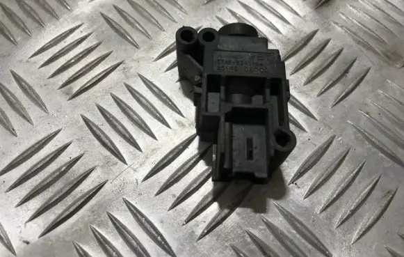 Ford Focus Fuel cut-off switch e7ae9341aa e7ae-9341-aa