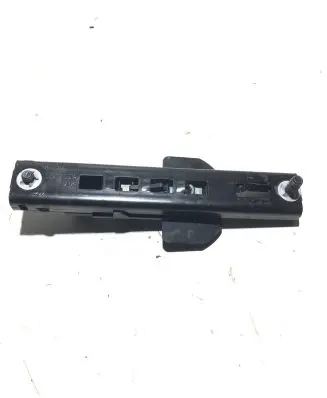 Volvo V40 Seat belt adjustment rail 16521700A