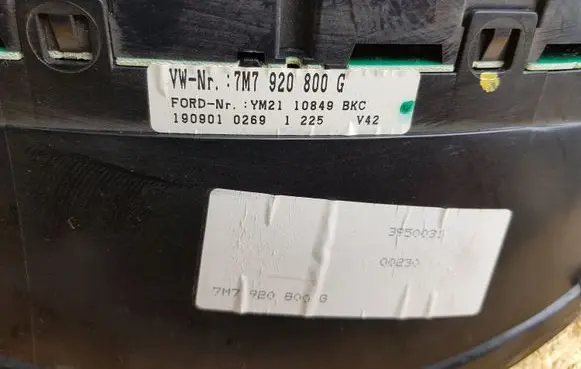 Seat Alhambra (Mk1) Speedometer (instrument cluster) 7M7920800G