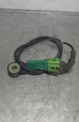 Volkswagen PASSAT B5 Detonation knock sensor EPD71079A
