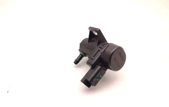 Jaguar XF Vacuum valve 9665456180