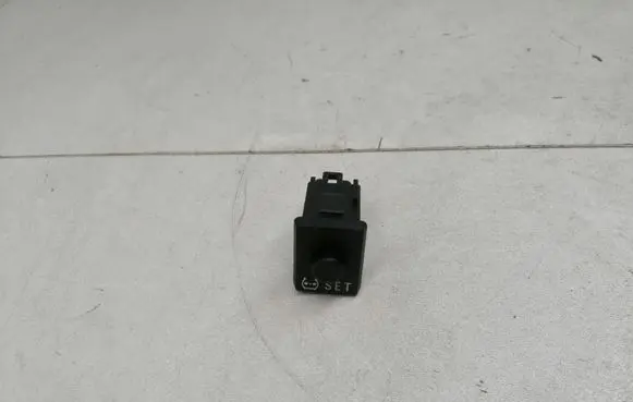 Mitsubishi Outlander Other switches/knobs/shifts 15A257
