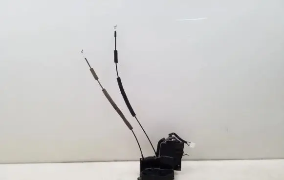 Mazda CX-7 Front door lock