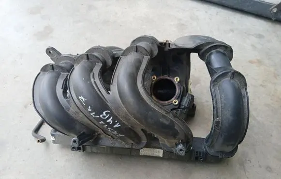 Ford Fiesta Intake manifold 2S6G9424EC