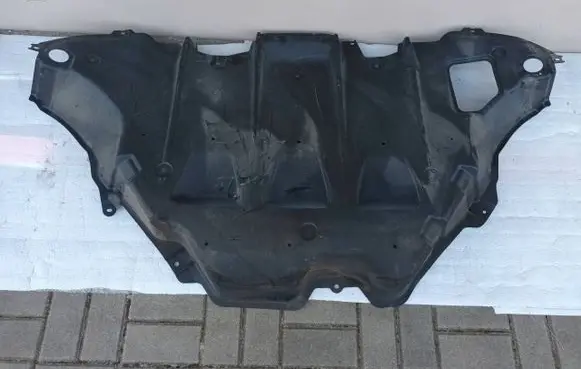 Nissan Leaf II (ZE1) Front bumper skid plate/under tray 748A2 748A23NL0A